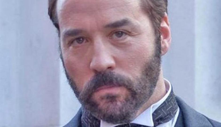 Does Entourage&#039;s Jeremy Piven Suffer From Hair Loss?